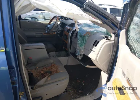 2007 Chrysler Aspen Limited z USA, uszkodzony, nr VIN 1A8HX58297F510199